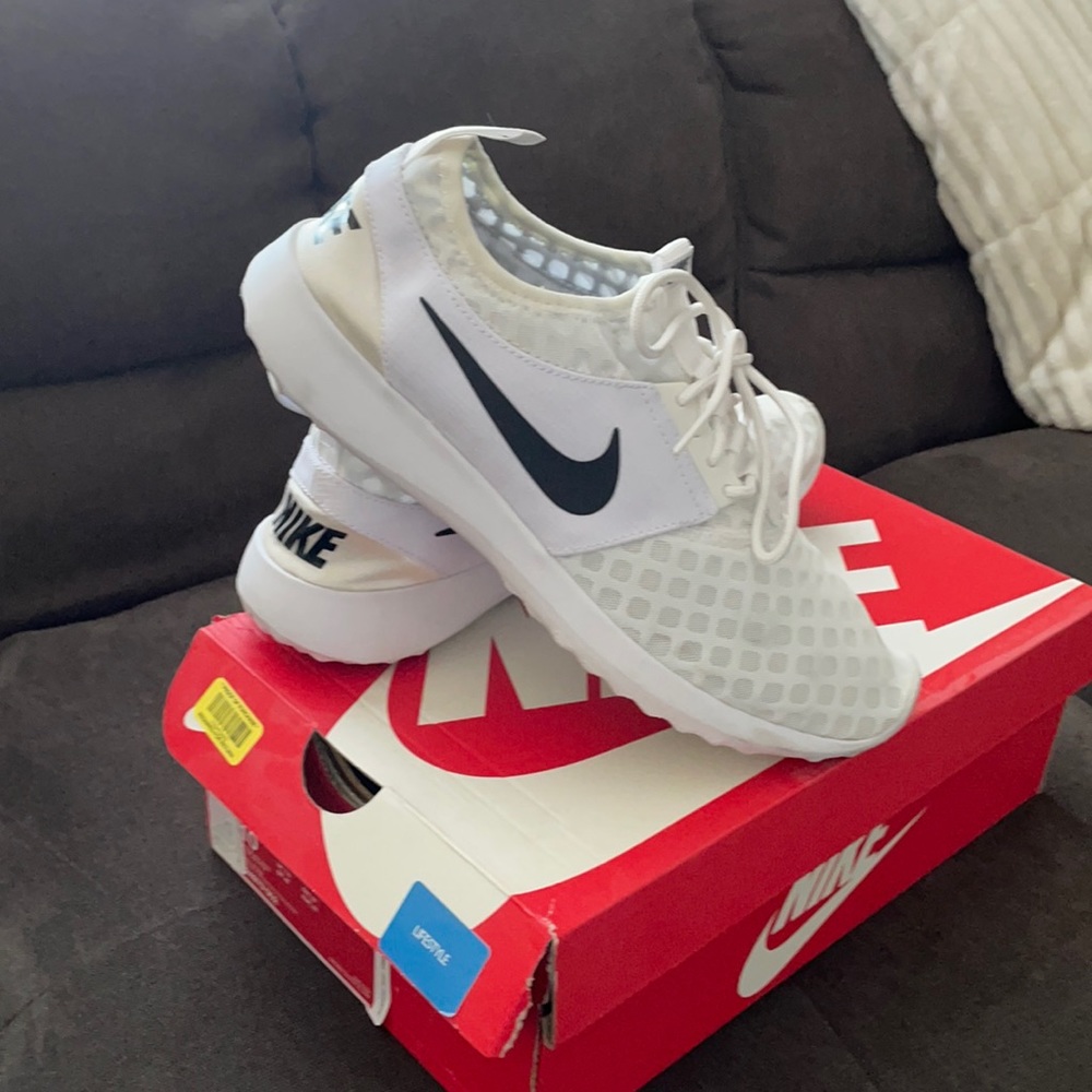 Nike 10